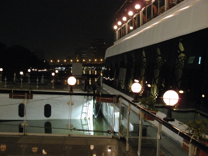  Bateau-croisière du Grand Hyatt 