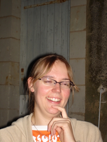  Julia ne ŝatas fotilolumon 